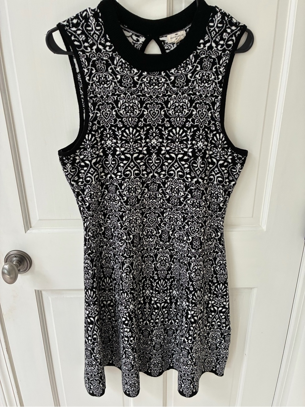 Sleeveless Black and White Patterned Knit Midi Dress